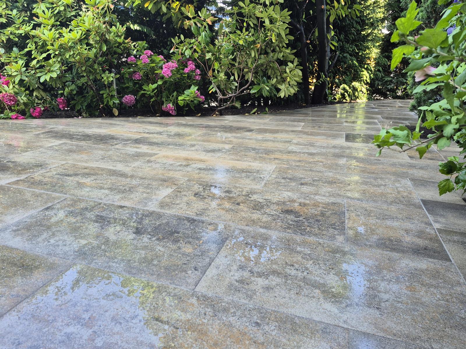 Frisch renoviertes Badezimmer